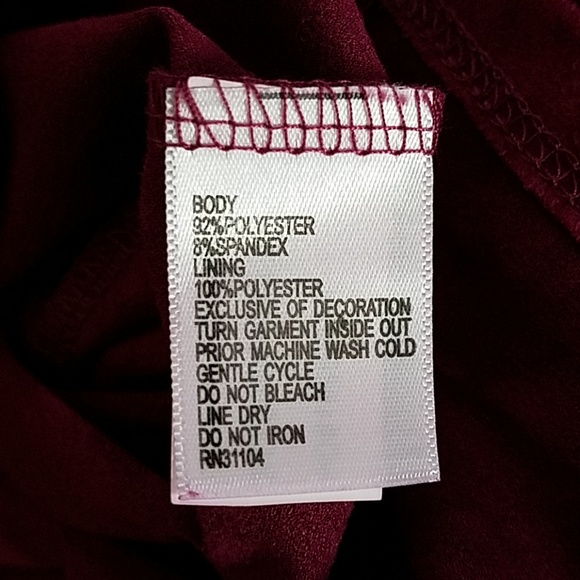 RED CAMEL RED VEE NECK SLEEVE LACED TOP. XS - Picture 8 of 8